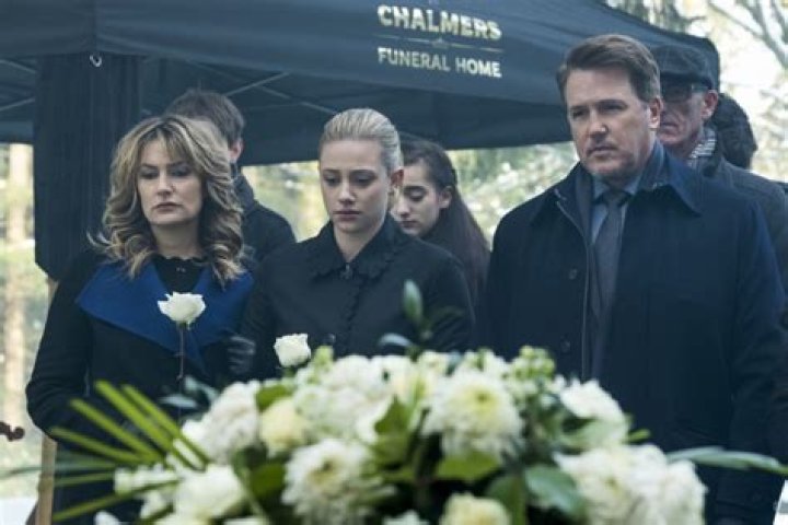 Lochlyn Munro Riverdale