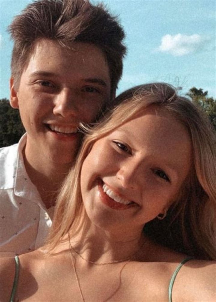 Logan Sharpe And Girlfriend Rose Together Since 2019