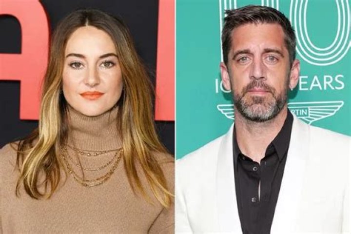 Look Aaron Rodgers Girlfriend Rumors Are Swirling Today The Spun
