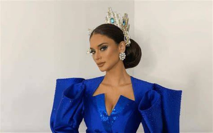 LOOK Pia Wurtzbach & Dr. Mike's New Year photos with their new loves