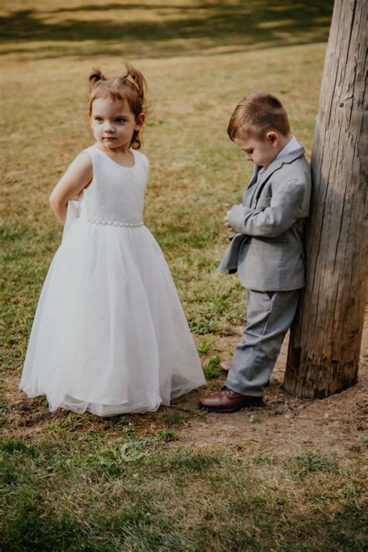 look up, child Wedding photography, Lauren daigle husband, Wedding