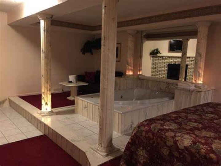 Loop Inn Motel 17 Photos & 23 Reviews Hotels 1 Rodgers St, Avenel