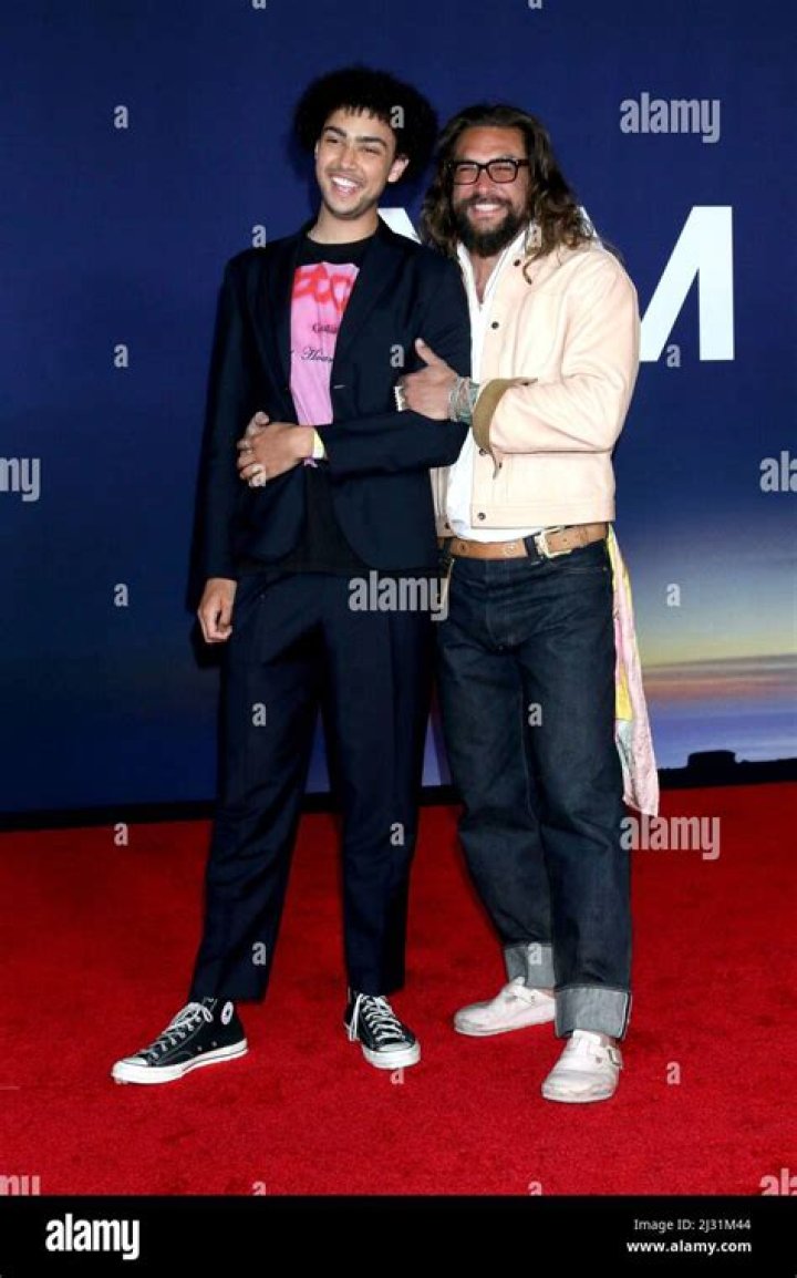 LOS ANGELES, APR 4 Archie Madekwe, Jason Momoa at the Ambulance