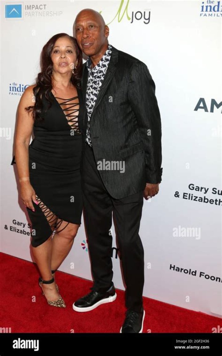 LOS ANGELES AUG 20 Jeffrey Osborne, wife at the 21st Annual Harold