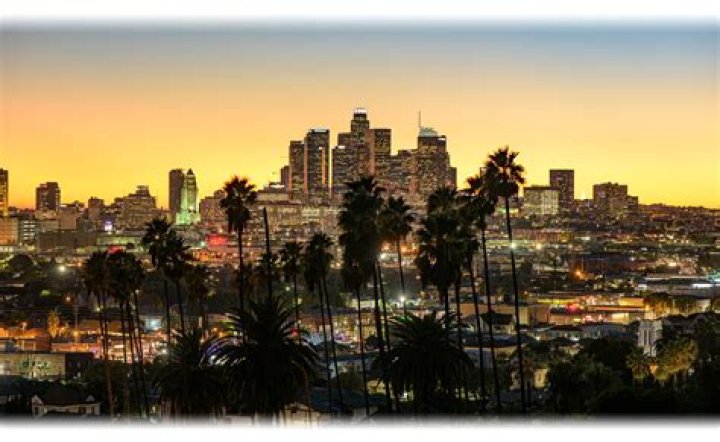 Los Angeles, California, EEUU. 15 de febrero de 2017. Pedro Pascal y