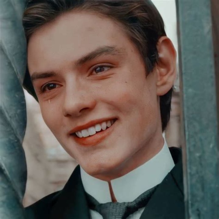 Louis Partridge