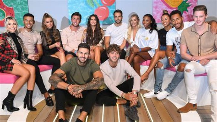 Love Island 2018's Laura Crane speaks out on horrifying sepsis battle