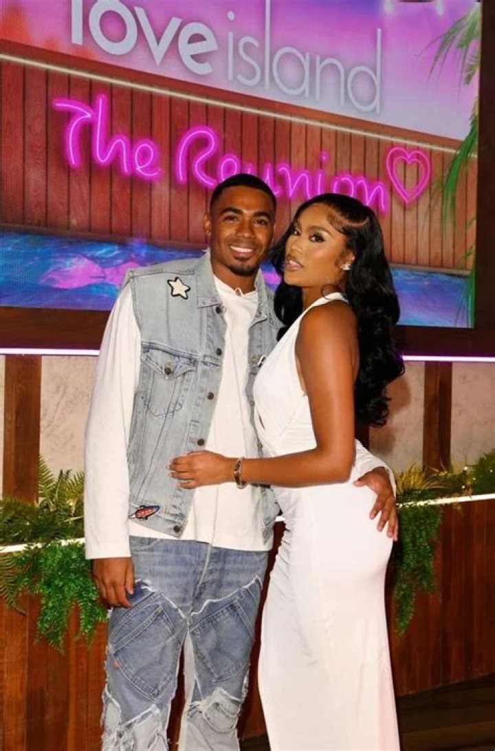 Love Island Ella Thomas Wiki, Age, Height, Boyfriend, Parents & Instagram 3 Love Island Ella Thomas Outfit