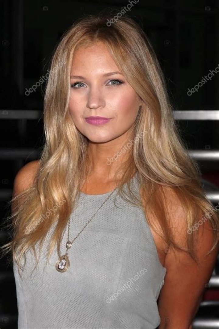 &lsquo;Blue Bloods&rsquo; Vanessa Ray Reveals Bipolar Diagnosis