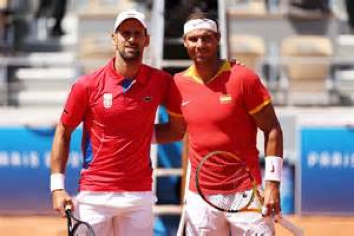 &lsquo;Huge respect&rsquo; Novak Djokovic praises ailing Roger Federer after