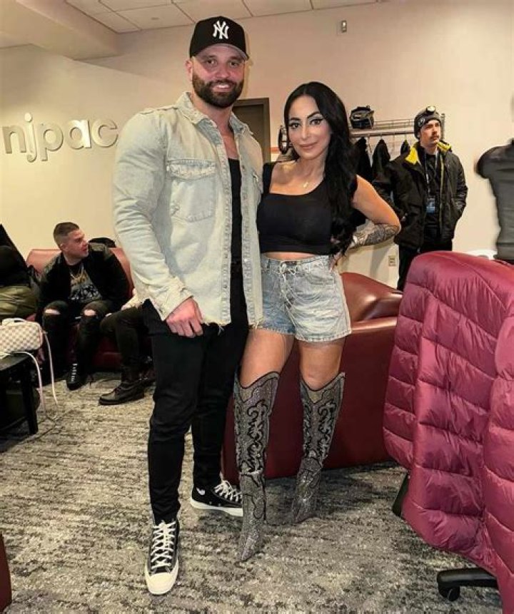 ‘Jersey Shore’ star Angelina Pivarnick engaged to ‘Vinny 2.0’ after