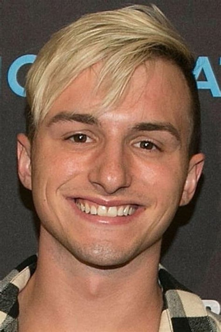 Lucas Cruikshank's haircut with most of the hair styled toward his face