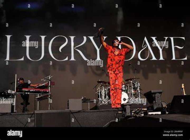 Lucky Daye performs "Roll Some Mo" & "Concentrate" [Vevo DSCVR]