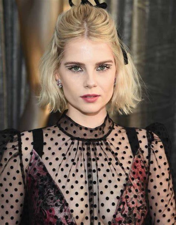 Lucy Boynton Bio, Net Worth, Movies, Bohemian Rhapsody Cast, TV Shows