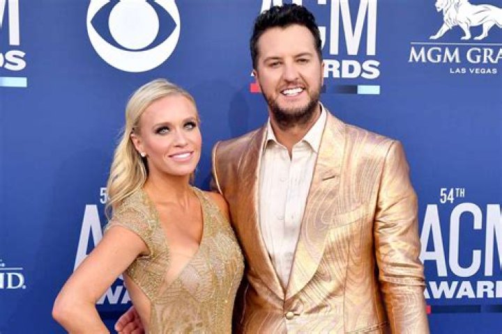 Luke Bryan and Wife Caroline Step Onto ACM Awards Red Carpet