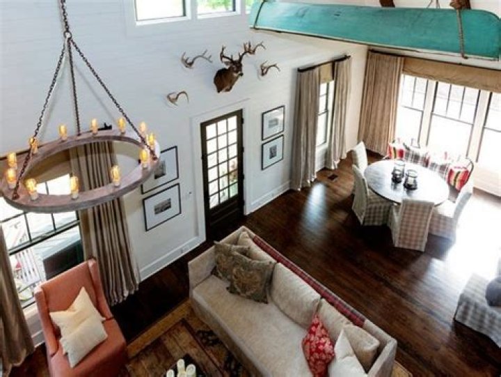 Luke Bryan House Inside His Nashville Farm & Massive Florida Pad