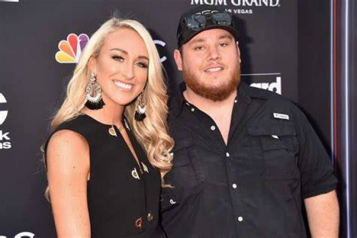Luke Combs and Wife Nicole Combs' Relationship Timeline Khabri