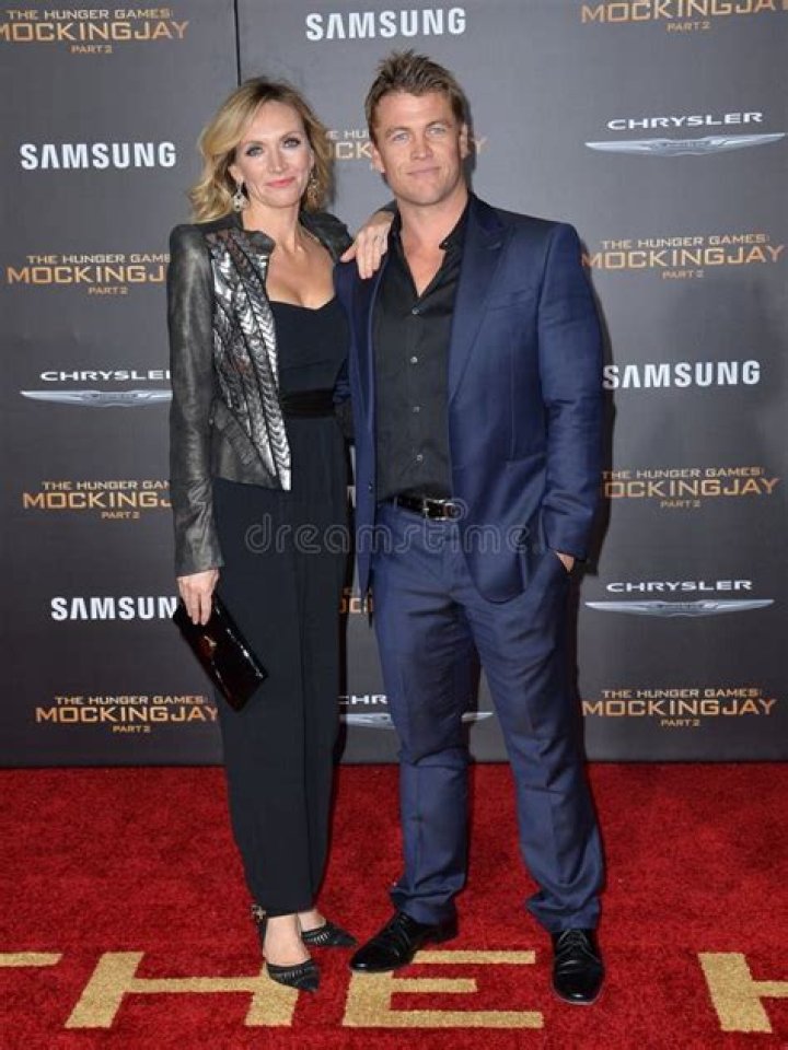 Luke Hemsworth & wife Samantha Hemsworth Kill Me Three Times Film