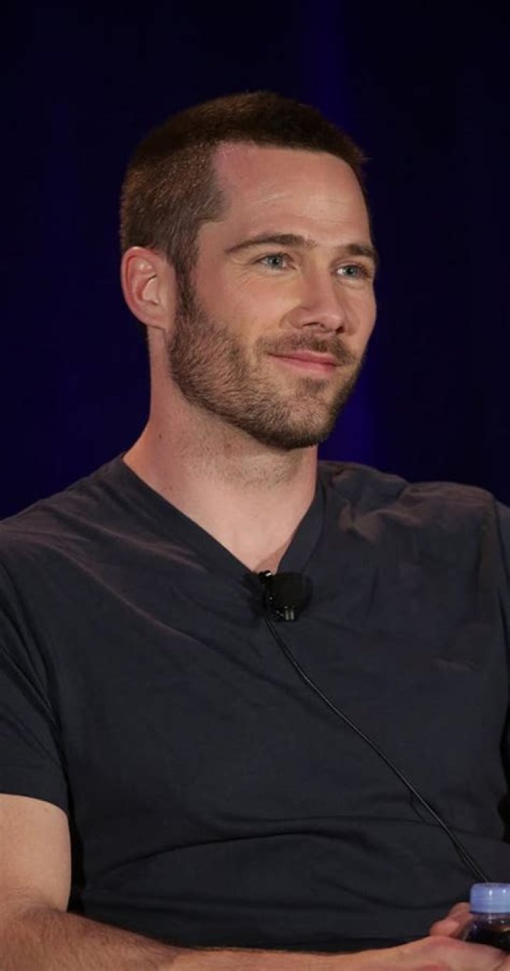 Luke Macfarlane IMDb