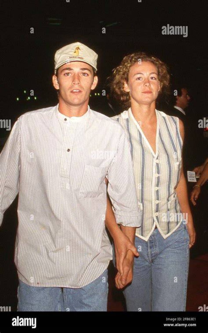 Luke Perry and Minnie Sharp at the Premiere of 'True Romance', Mann's