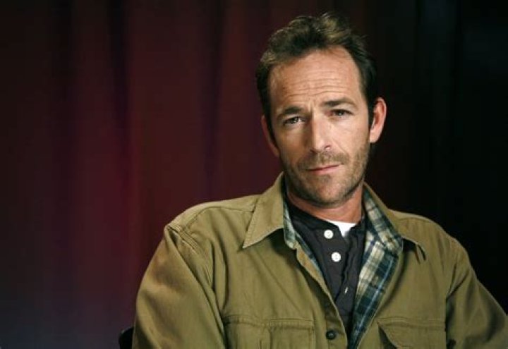 Luke Perry ‘Riverdale’ Creator Talks Dealing With The Actor’s Death