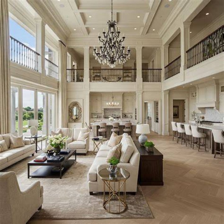 LUXURY LIVING & BIG MANSIONS RURAL SOUTH AFRICA, NONGOMA, KZN