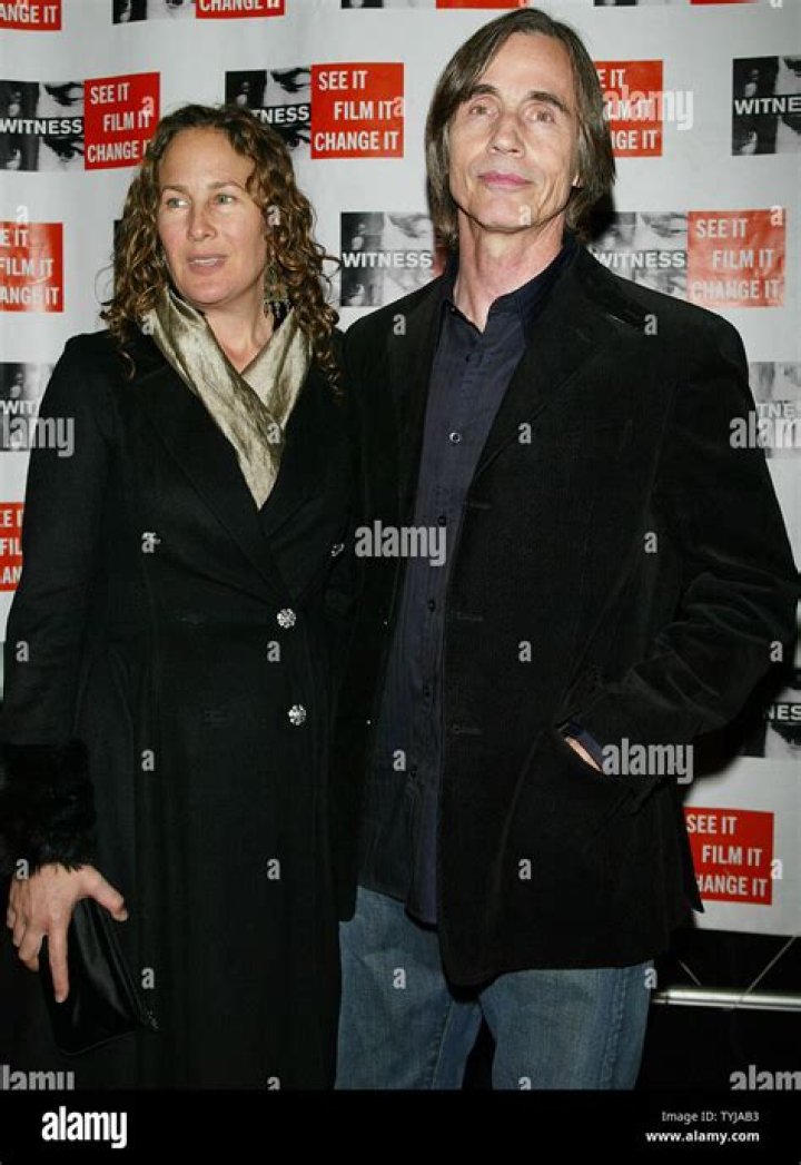 Lynne Sweeney: Everything About Jackson Browne's Ex-wife