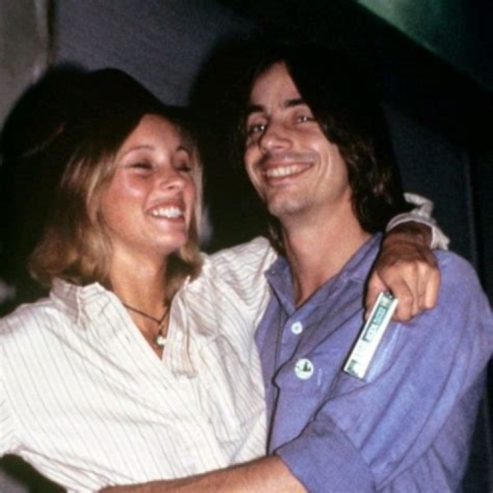 Lynne Sweeney Everything About Jackson Browne's Exwife Dicy Trends