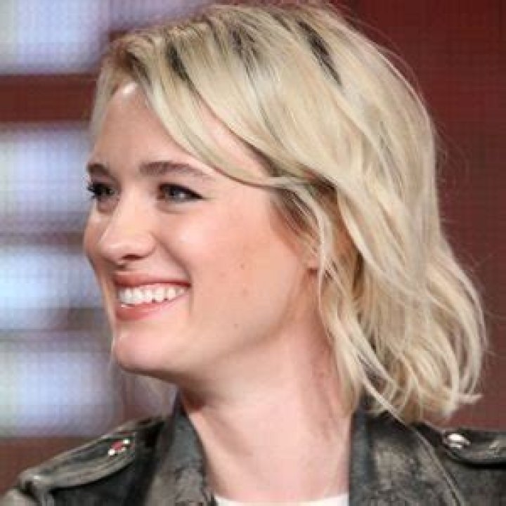 Mackenzie Davis Biography, Age, Height, Boyfriend, Net Worth StarsWiki