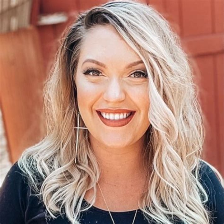 Madison Stanton Bartender Manager Juicy Lucy's LinkedIn