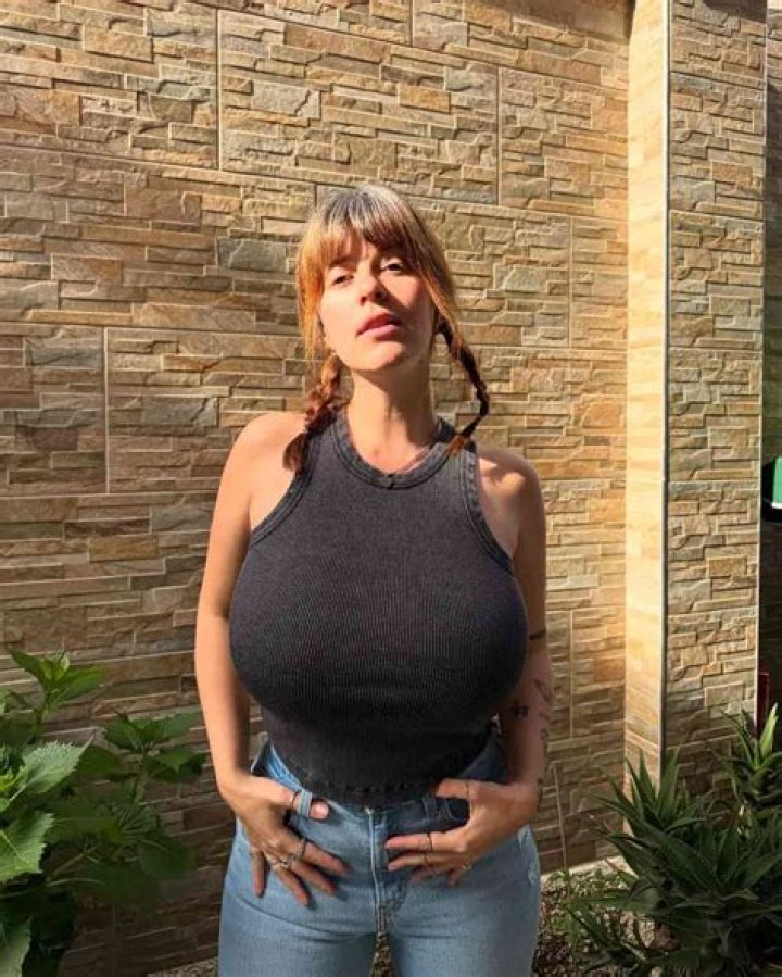 Mady Gio r/2busty2hide