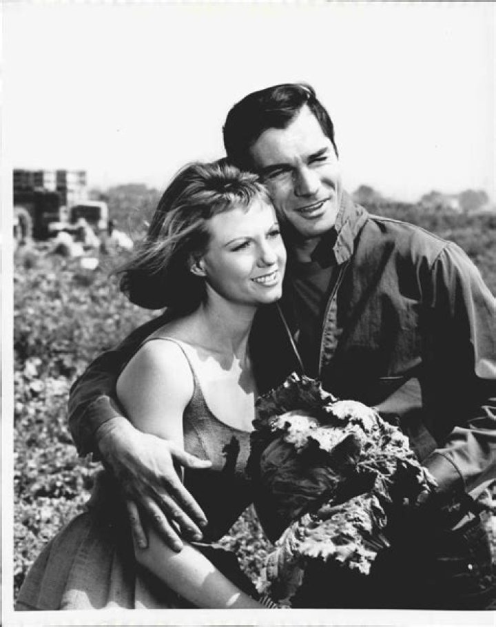 MAHARIS Y CAROLYN KEARNEY... Kearney, Couple photos,