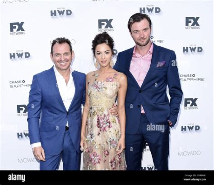 Mahendru &rlm;and Costa Ronin THE AMERICANS BTS The americans