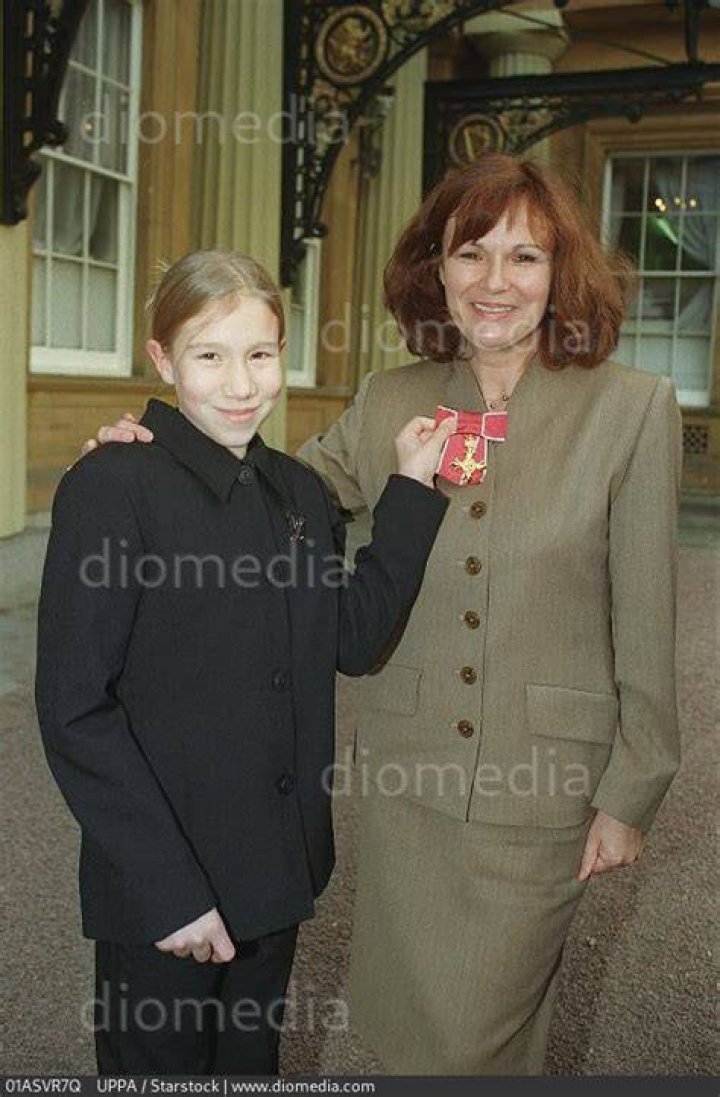 Maisie Mae Roffey, Julie Walters' daughter ·