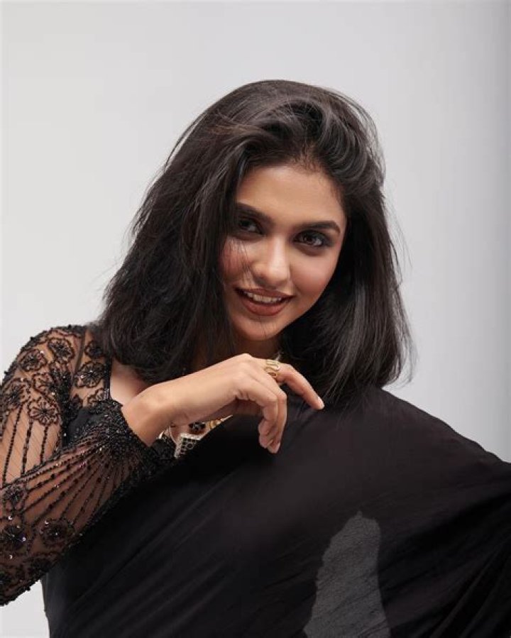 Mamitha Baiju exclusive hot photos gallery Mamitha Baiju beautiful