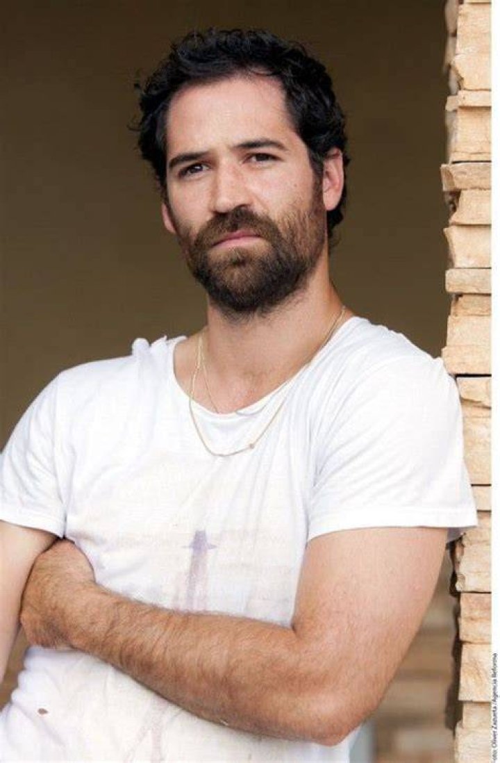 Manuel GarciaRulfo wife Is The Lincoln Lawyer star married?