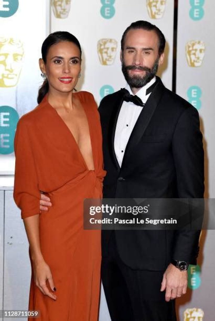 Manuela Dieguez brother and father