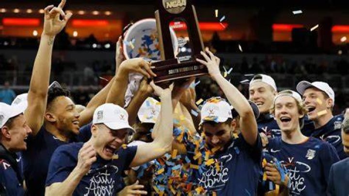 March Madness 2019 Virginia's Kihei Clark makes a Final Four genius of
