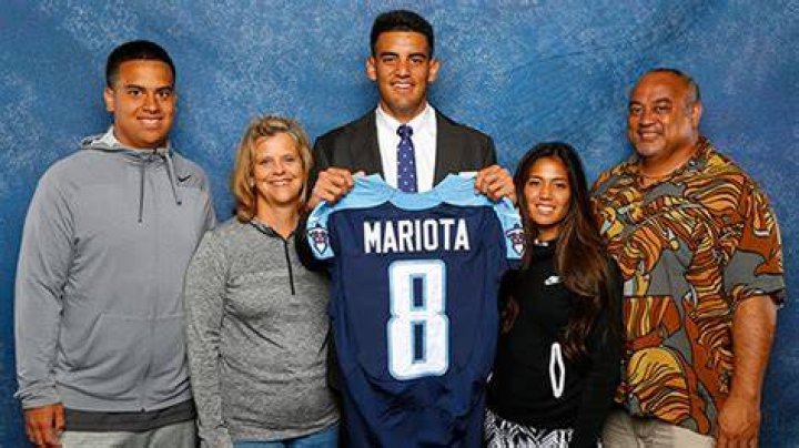 Marcus Mariota, Alana DeppeMariota