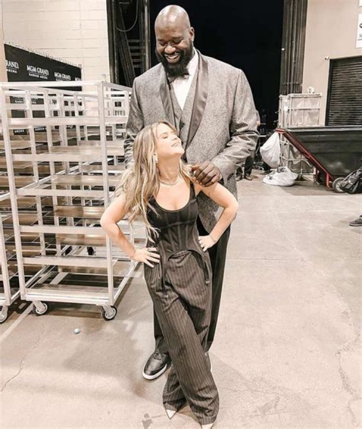 Maren Morris Poses Next to Shaq in Hilarious Photo