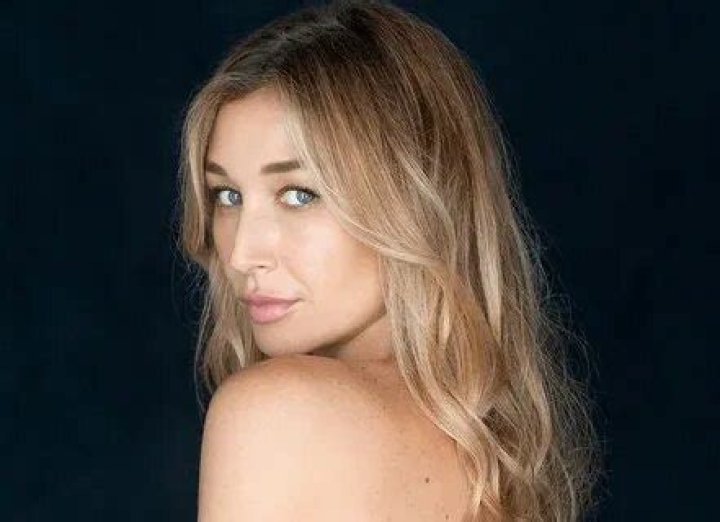 Marielle Hadid Height, Weight, Net Worth, Age, Birthday, Wikipedia, Who