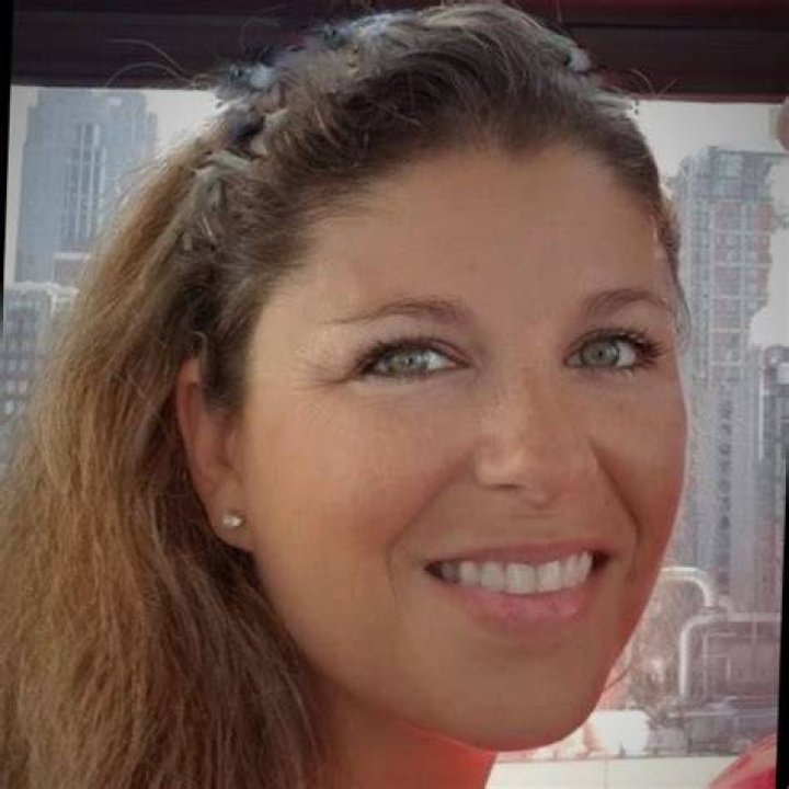 Marilee Carpenter Customer Service Concierge Support, Senior Blue