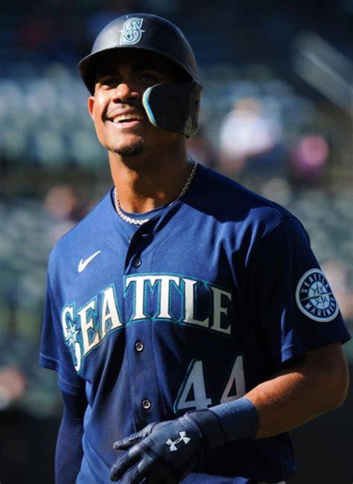 Mariners Sign Julio Rodriguez to Extension Worth at Least 210 Million
