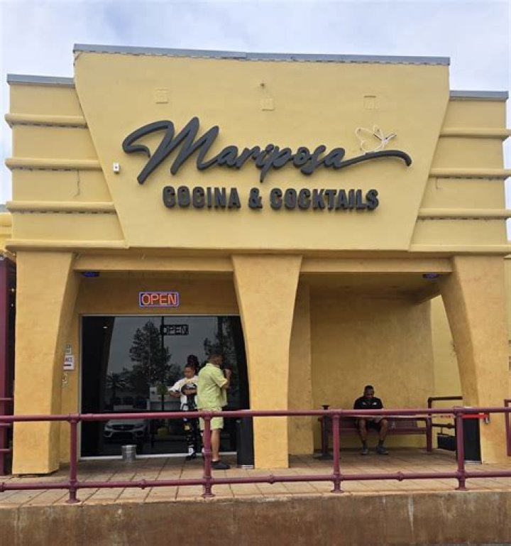 Mariposa Cocina & Cocktails brings empanadas and tableside queso