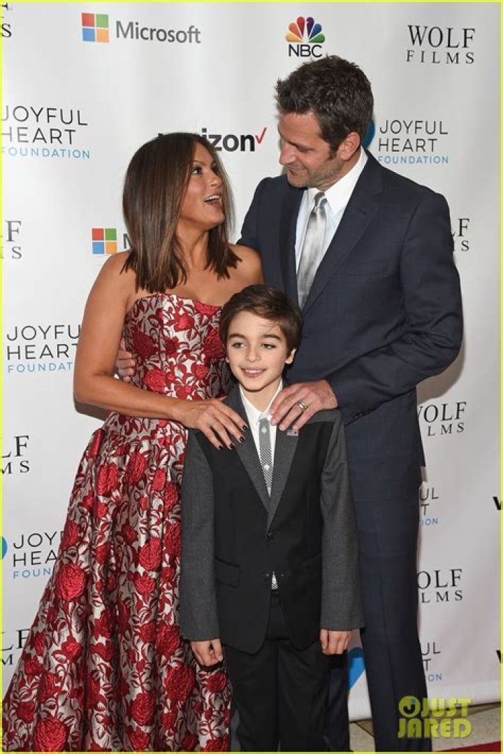 Mariska Hargitay Makes It A Family Affair At Joyful Revolution Gala