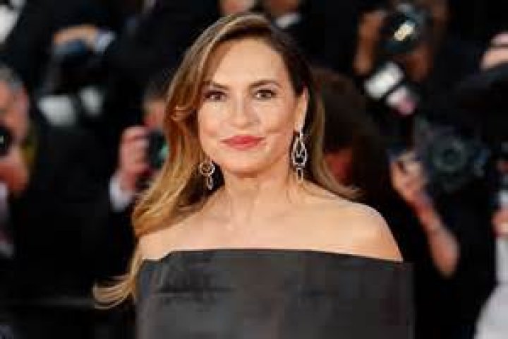 Mariska Hargitay photo 50 of 82 pics, wallpaper photo 492615 ThePlace2