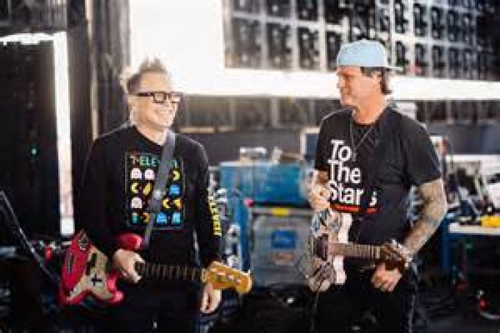 Mark and Jack Hoppus Blink 182, Angels and airwaves, Blinking