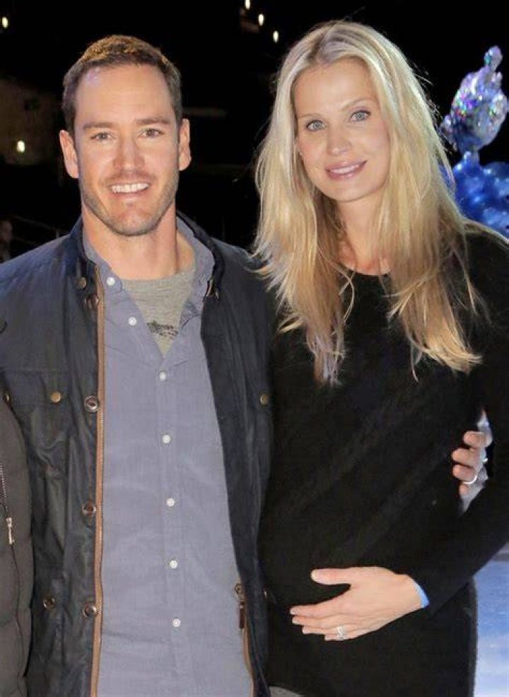 MarkPaul Gosselaar and wife expecting first child together CBS News