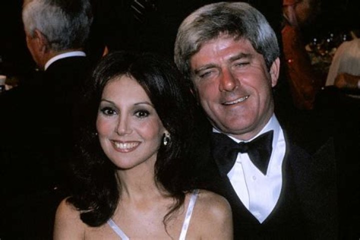 Marlo Thomas and Phil Donahue talk about their new podcast