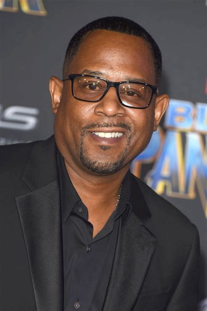 Martin Lawrence Showers His Fiancée Roberta With Compliments For Her